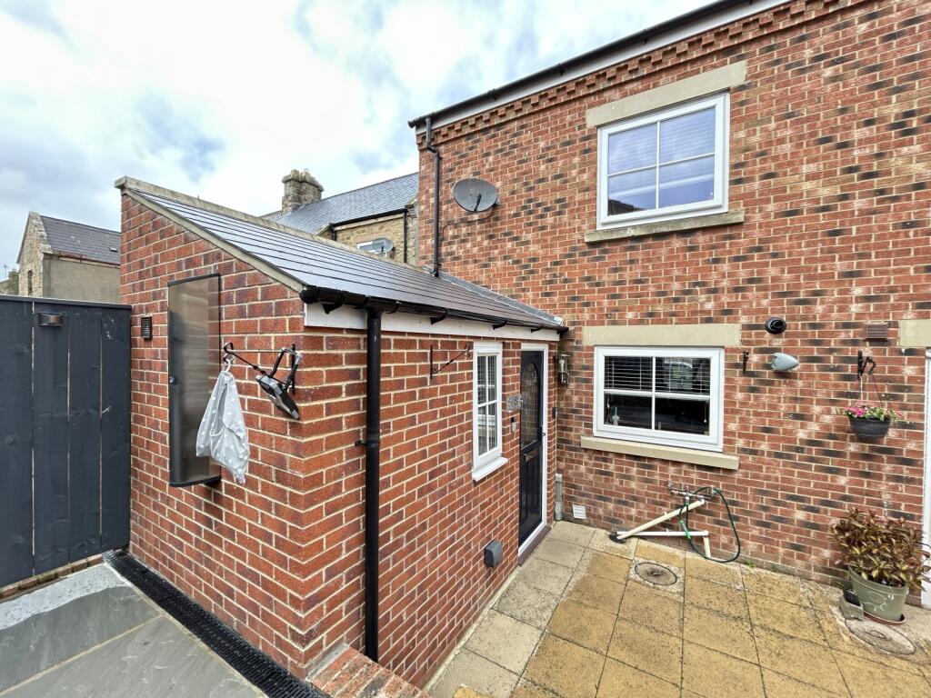 2 bedroom end of terrace house for sale in Harmire Close, Barnard Castle, County Durham, DL12