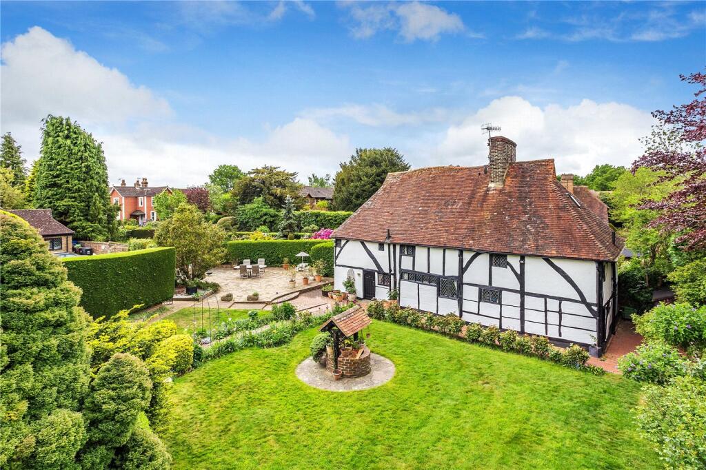 Main image of property: Godstone Road, Lingfield, Surrey, RH7