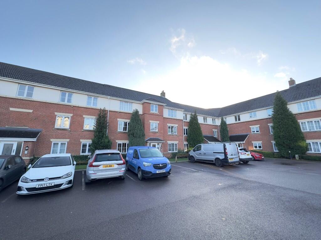 Main image of property: Spinner Croft,Chesterfield,S40