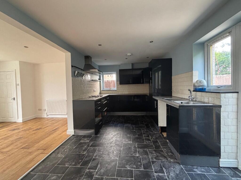 Main image of property: Ashcroft Drive, Chesterfield, Derbyshire, S41