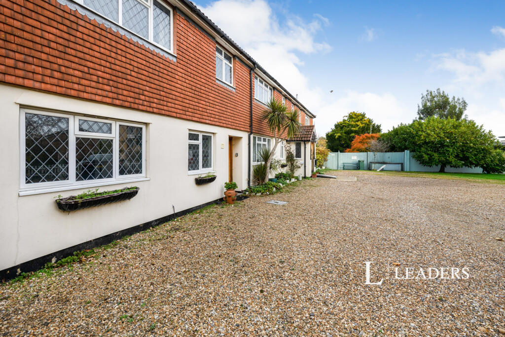 Main image of property: First Floor Flat, Redhill, Surrey, RH1