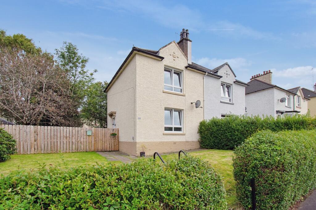 2 bedroom semidetached house for rent in Mosspark Drive, Bellahouston