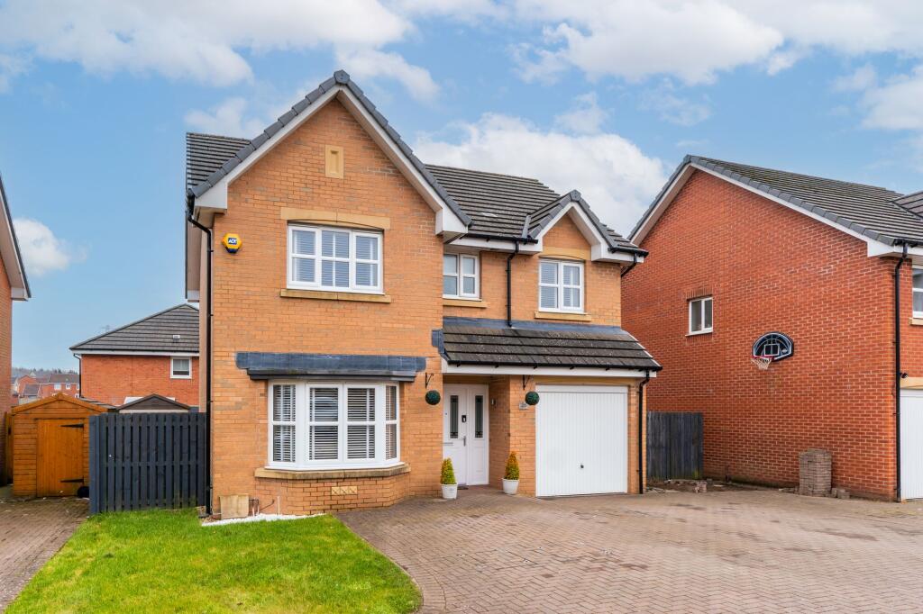 4 bedroom detached house