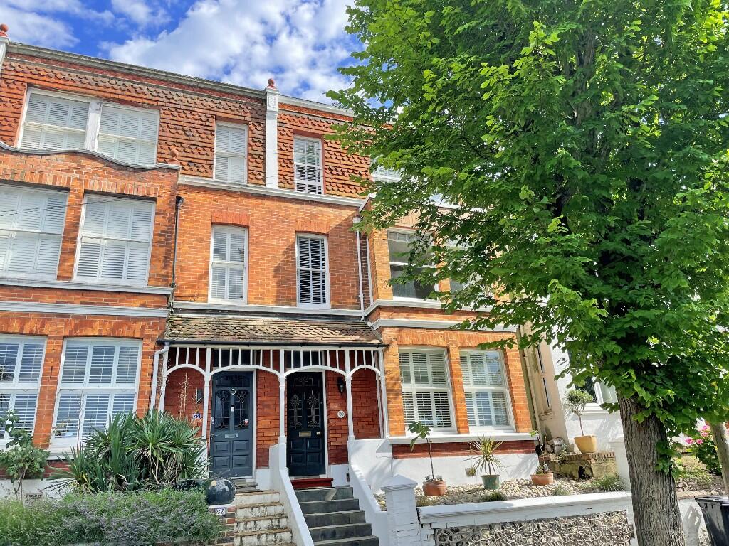 4 bedroom terraced house for sale in Balfour Road BN1