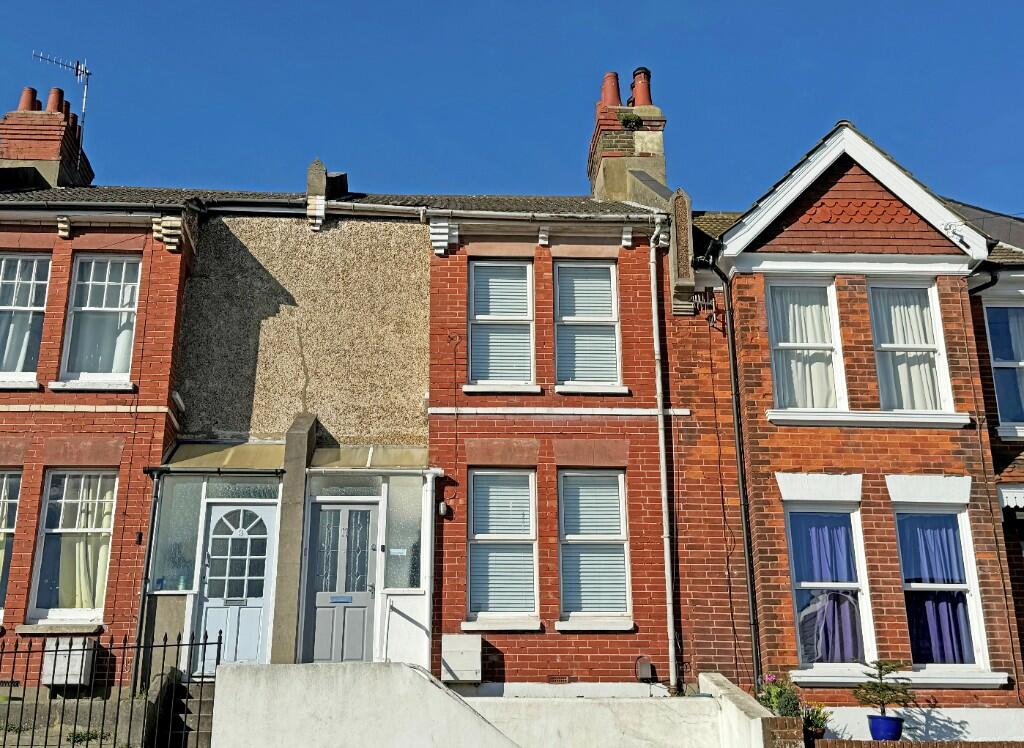 3 bedroom terraced house for sale in Stanmer Park Road - BN1