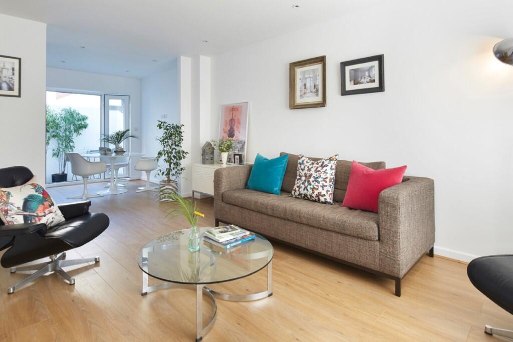 Main image of property: Melbourne Street, BN2
