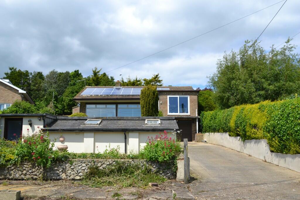 2 bedroom detached house for sale in Kingsdown, Deal, CT14