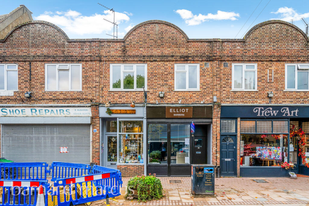 1 bedroom apartment for rent in The Parade, Claygate, ESHER, KT10