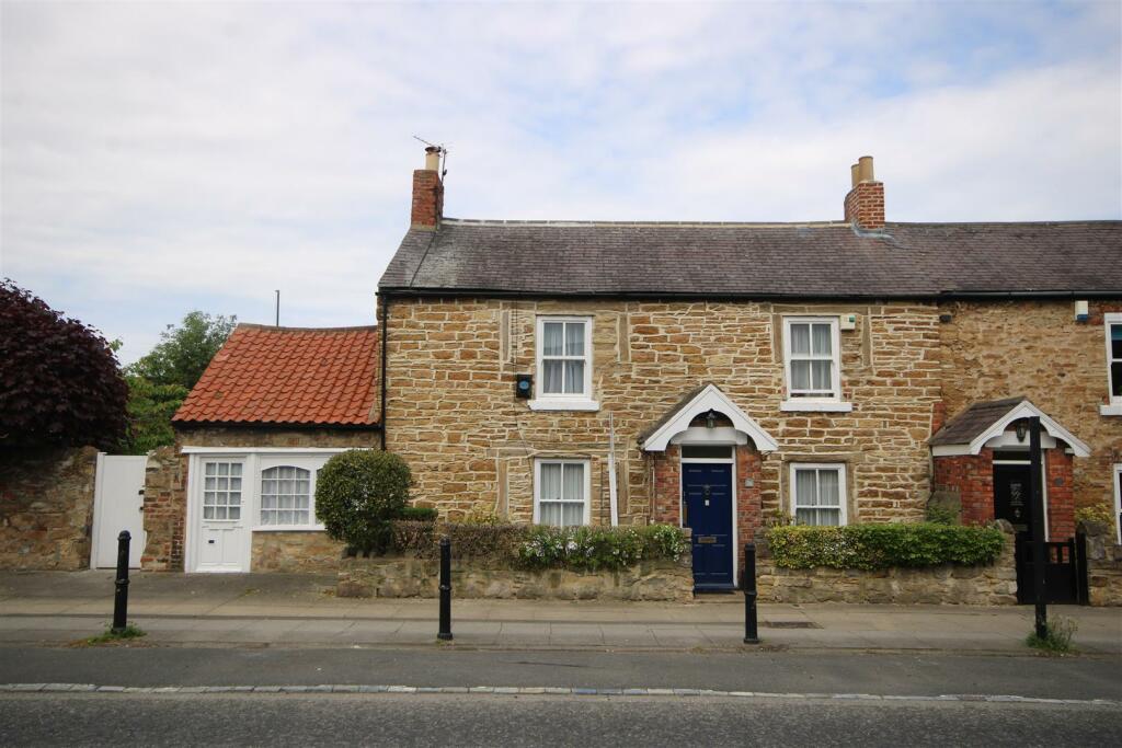 3 bedroom end of terrace house for sale in Front Street, East Boldon, NE36