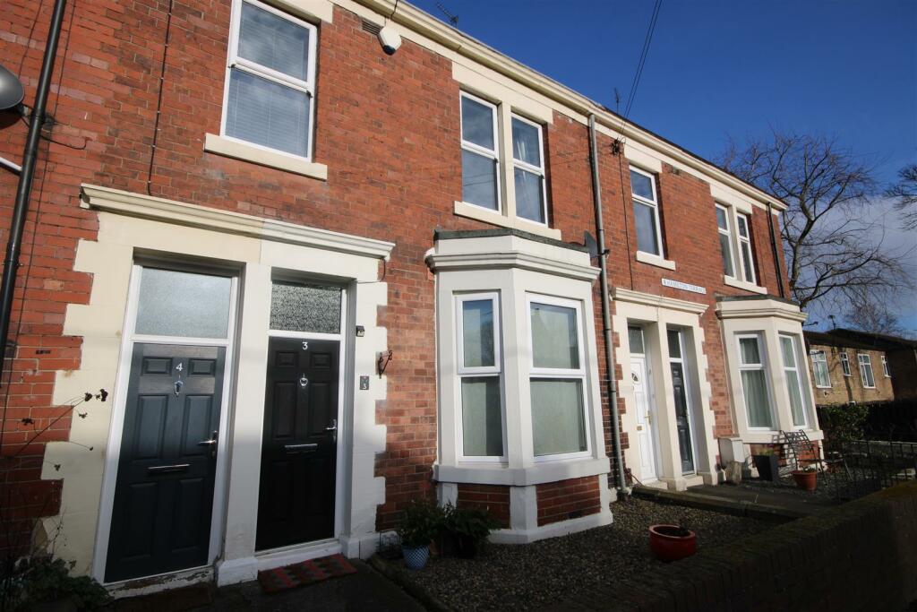2 bedroom flat for sale in Hamilton Terrace, West Boldon, NE36