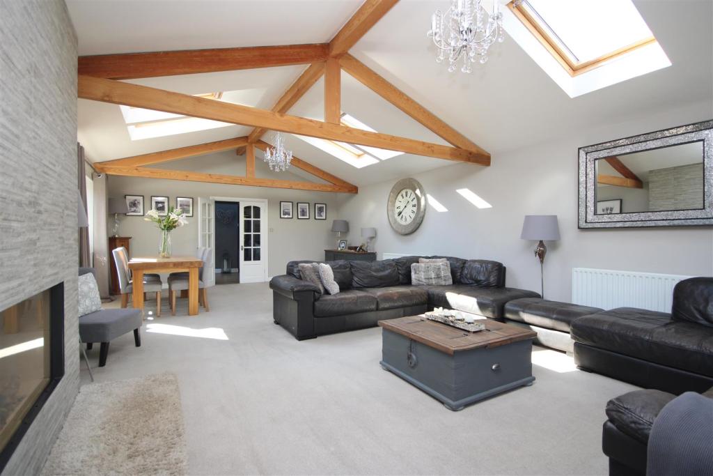 3 bedroom detached house for sale in Whitburn Road, Cleadon Village