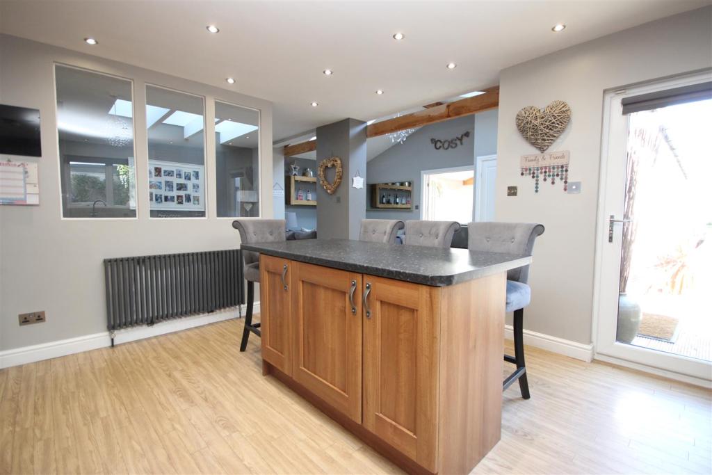 3 bedroom detached house for sale in Whitburn Road, Cleadon Village