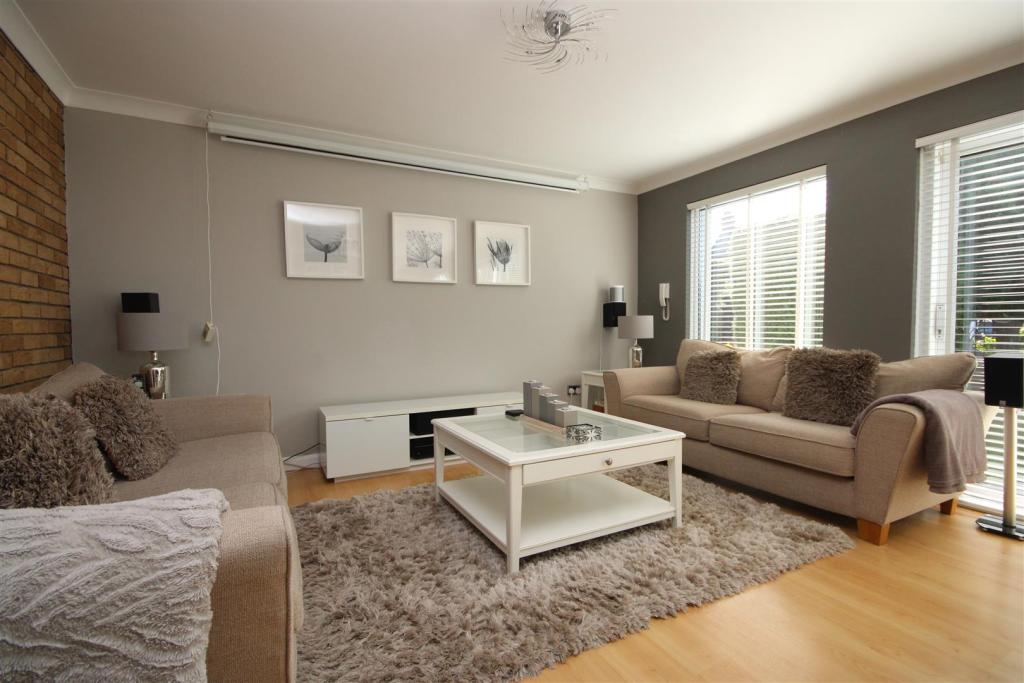 3 bedroom detached house for sale in Whitburn Road, Cleadon Village