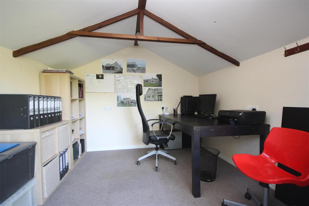 3 bedroom detached house for sale in Whitburn Road, Cleadon Village