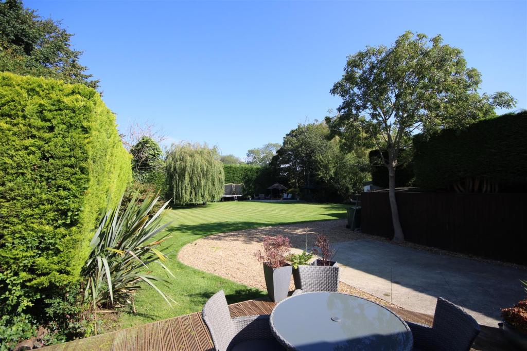 3 bedroom detached house for sale in Whitburn Road, Cleadon Village