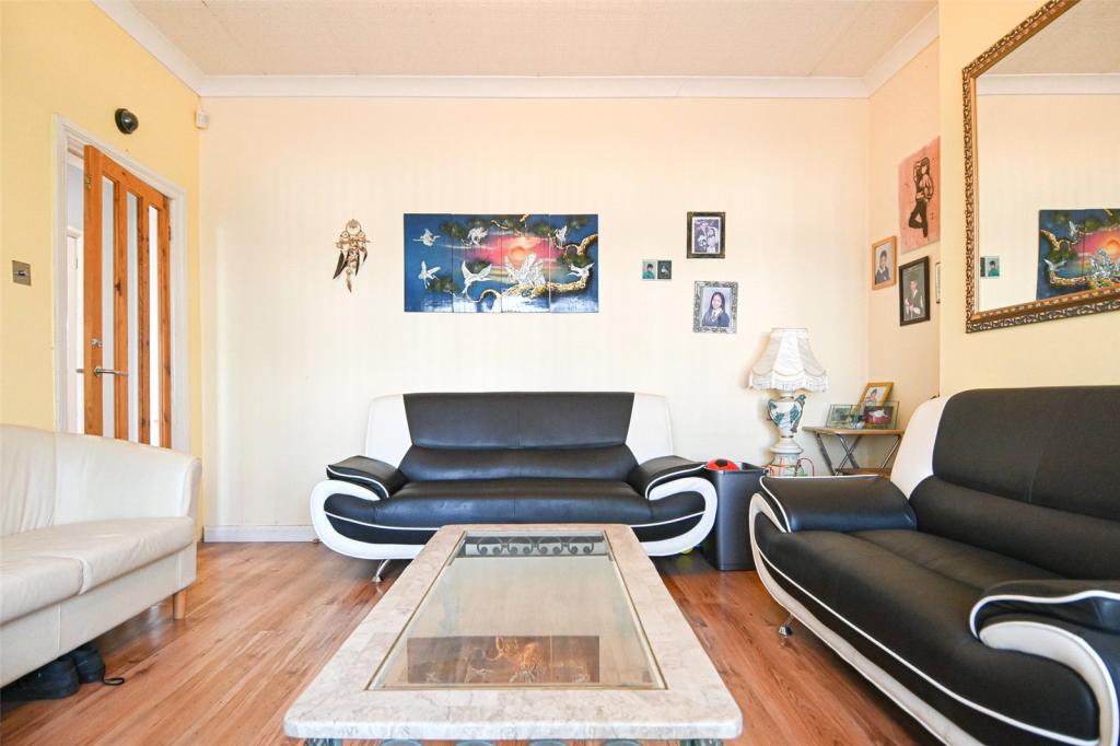 5 bedroom semidetached house for sale in Hadzor Road, Oldbury, West