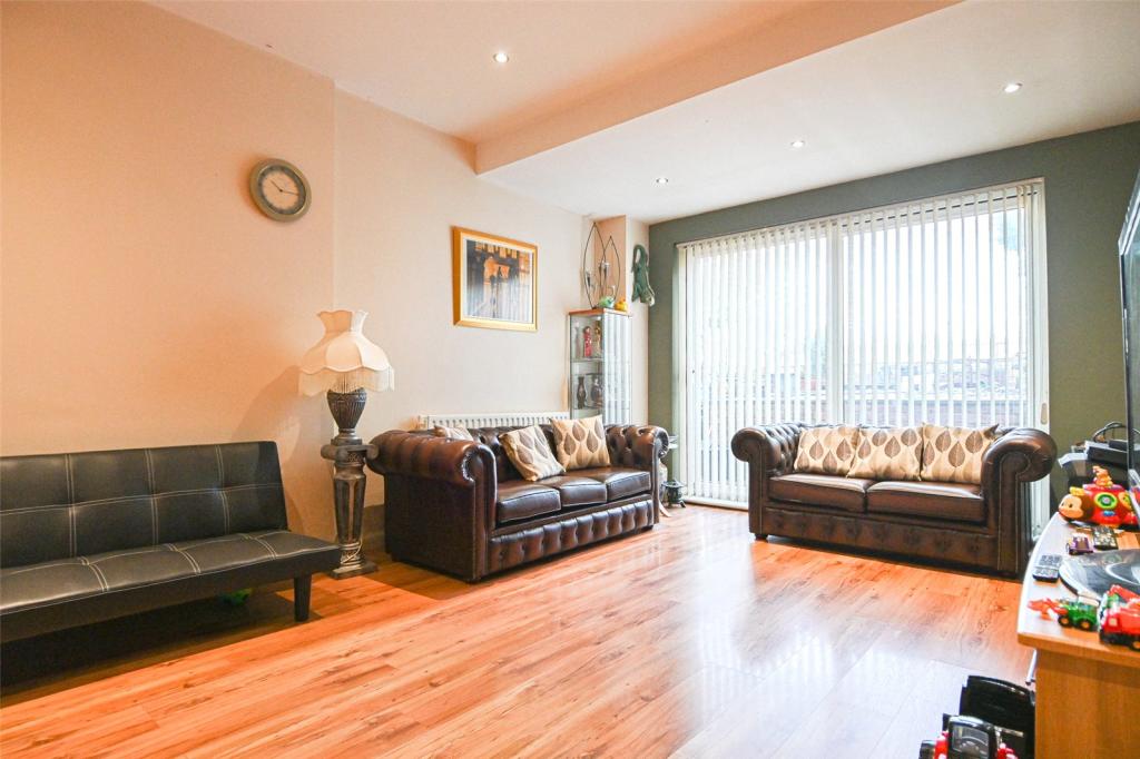 5 bedroom semidetached house for sale in Hadzor Road, Oldbury, West