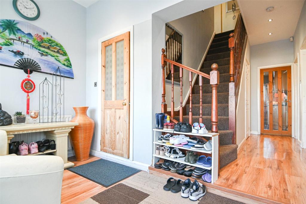 5 bedroom semidetached house for sale in Hadzor Road, Oldbury, West