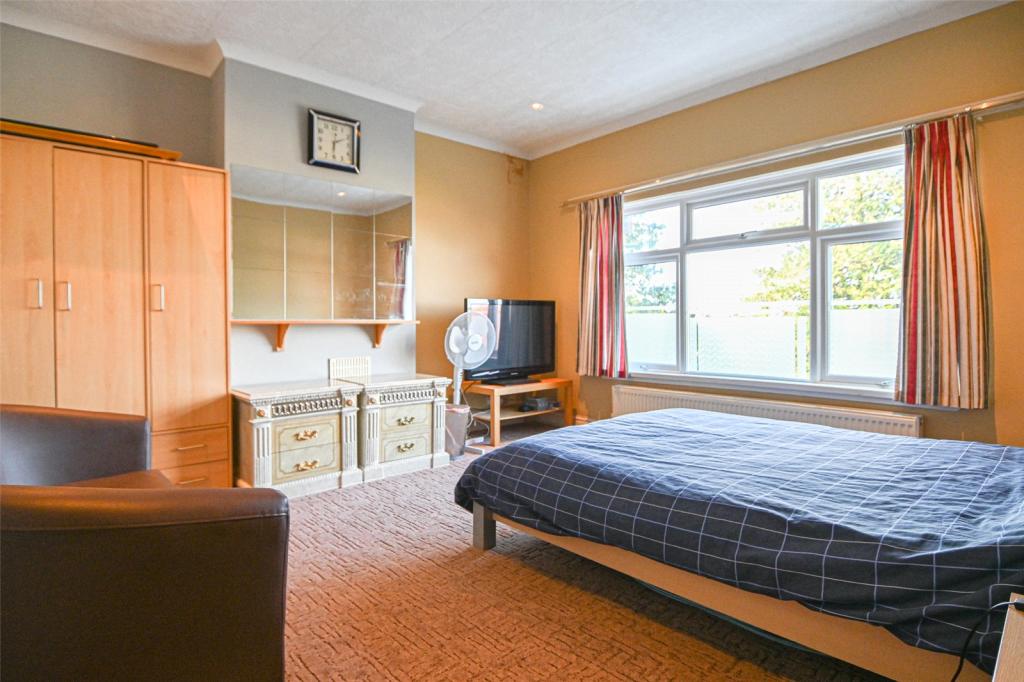 5 bedroom semidetached house for sale in Hadzor Road, Oldbury, West