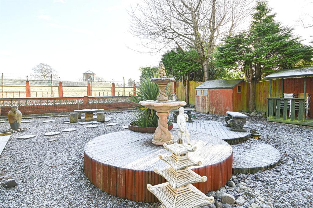 5 bedroom semidetached house for sale in Hadzor Road, Oldbury, West