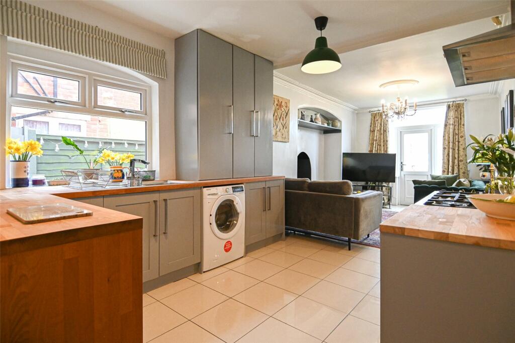 3 bedroom terraced house for sale in Willow Avenue, Edgbaston, West
