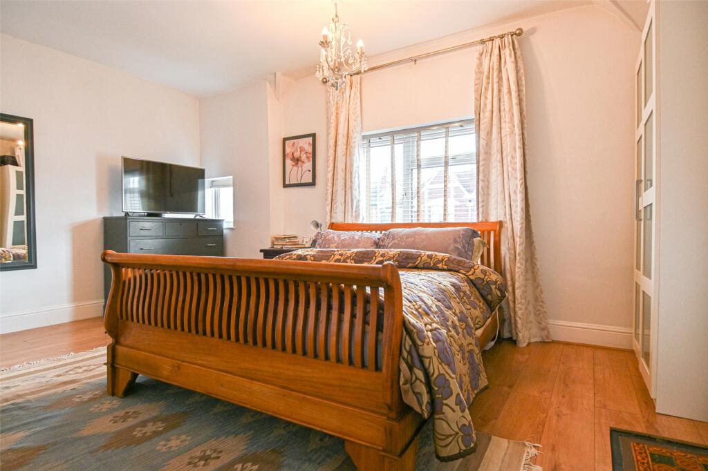 3 bedroom terraced house for sale in Willow Avenue, Edgbaston, West