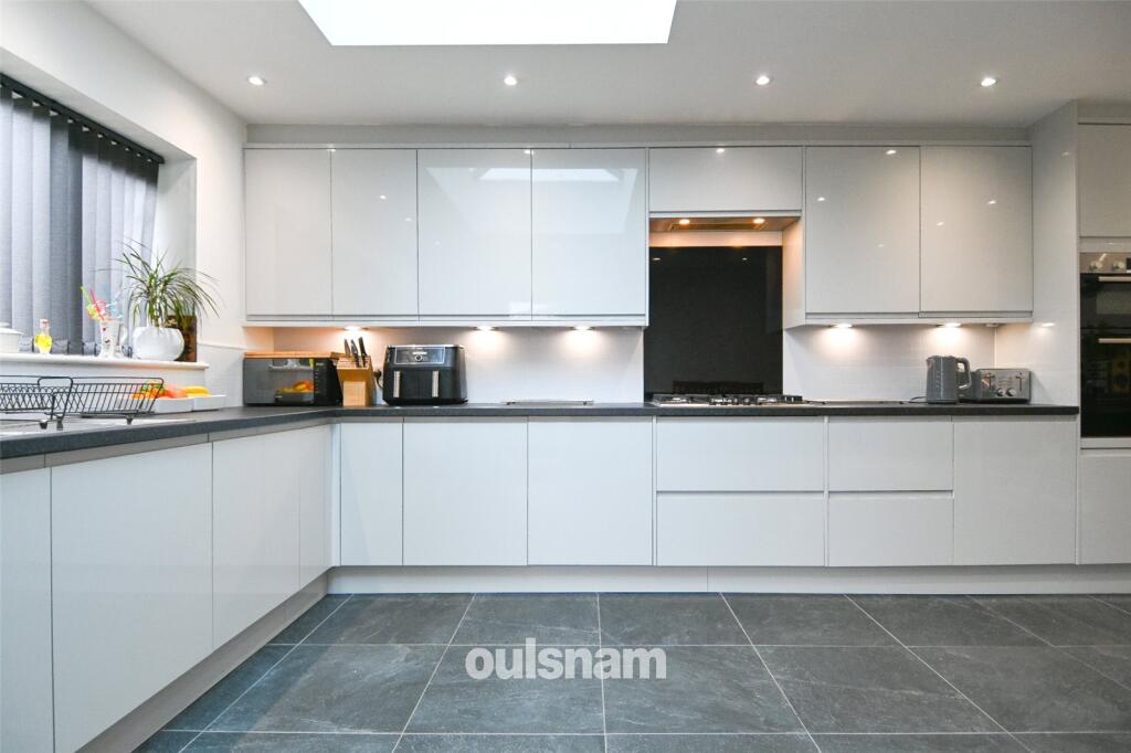 Additional property image - Wolverhampton Road, Oldbury, West Midlands, B68