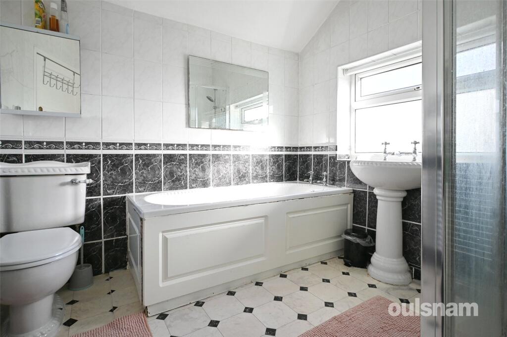 Additional property image - Rose Avenue, Oldbury, West Midlands, B68