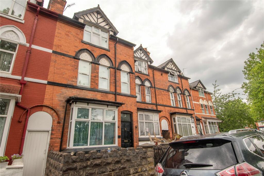 5 bedroom terraced house for sale in Park Road, Sparkhill, Birmingham, B11