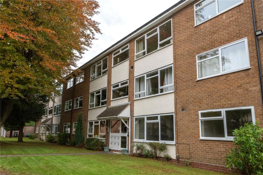 Main image of property: Moor Green Lane, Moseley, Birmingham, B13