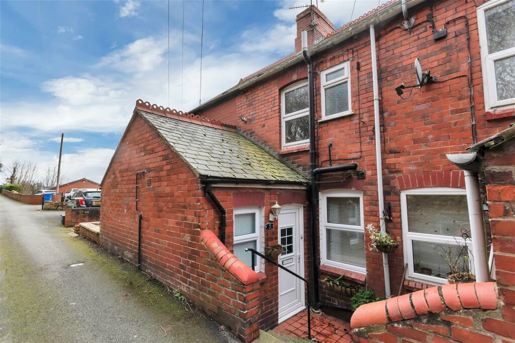 2 bedroom terraced house for sale in Park Road, Newbridge, Wrexham, LL14