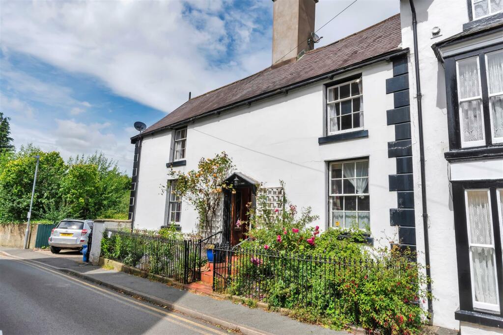 5 bedroom semidetached house for sale in 1 Church Street, Llangollen, LL20