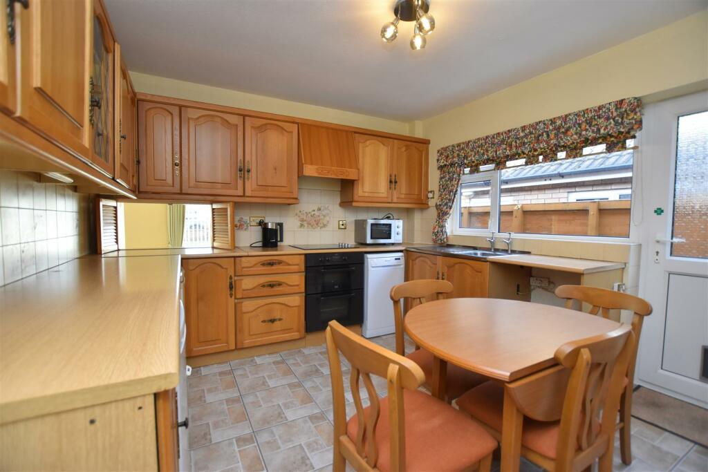 4 bedroom detached bungalow for sale in Ffordd Elan, Off Box Lane