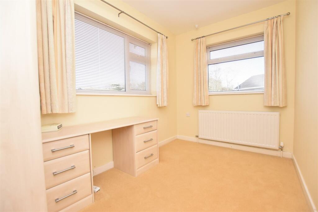 4 bedroom detached bungalow for sale in Ffordd Elan, Off Box Lane