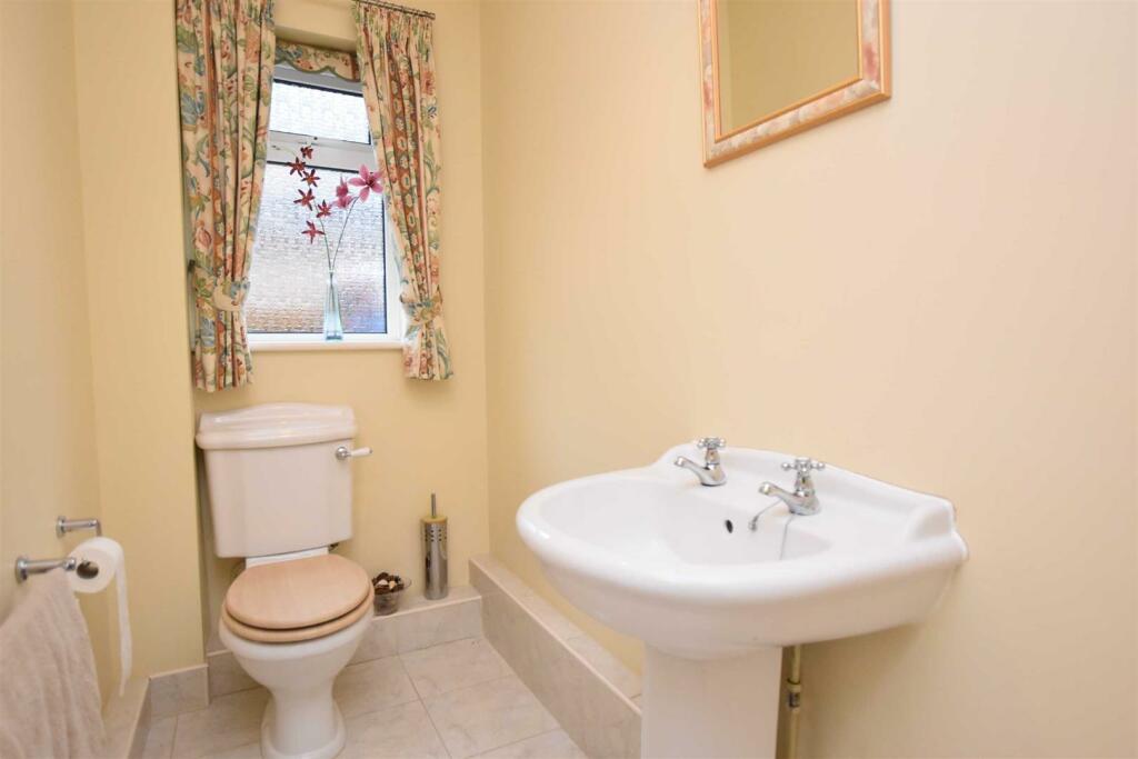 4 bedroom detached bungalow for sale in Ffordd Elan, Off Box Lane