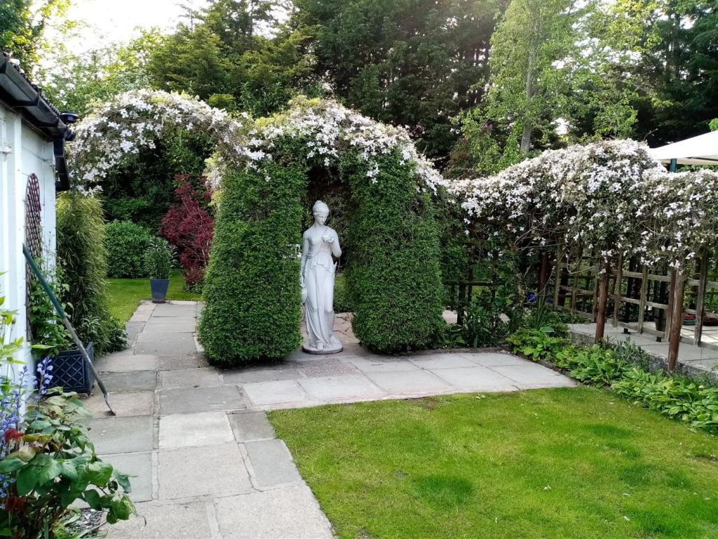 3 bedroom detached bungalow for sale in Bryn Lane, Ridley Wood, Wrexham