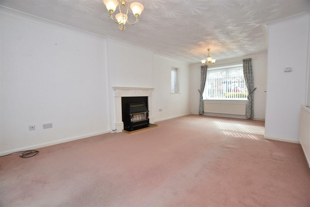 3 bedroom detached bungalow for sale in Old Hall Close, Rhostyllen