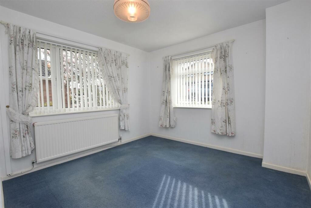 3 bedroom detached bungalow for sale in Old Hall Close, Rhostyllen