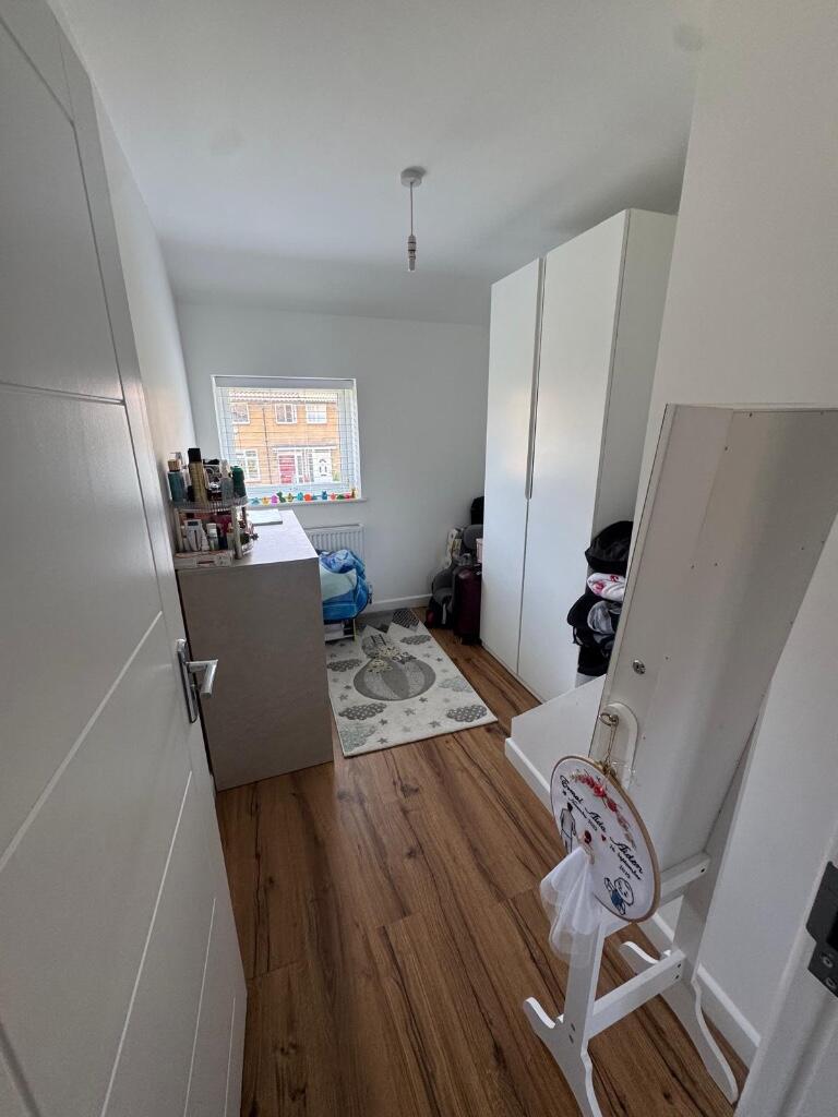 Main image of property: Linton Avenue, Borehamwood, Hertfordshire, WD6