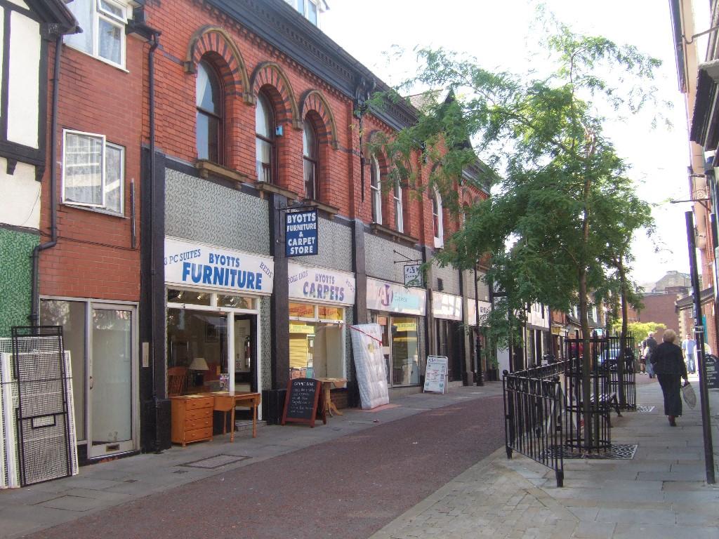 1 bedroom flat for rent in Flat 2, 14 Charles Street, Wrexham, LL13 8BT