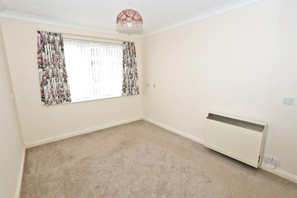 2 bedroom detached bungalow for sale in Wherry Reach, Acle, Norwich, NR13