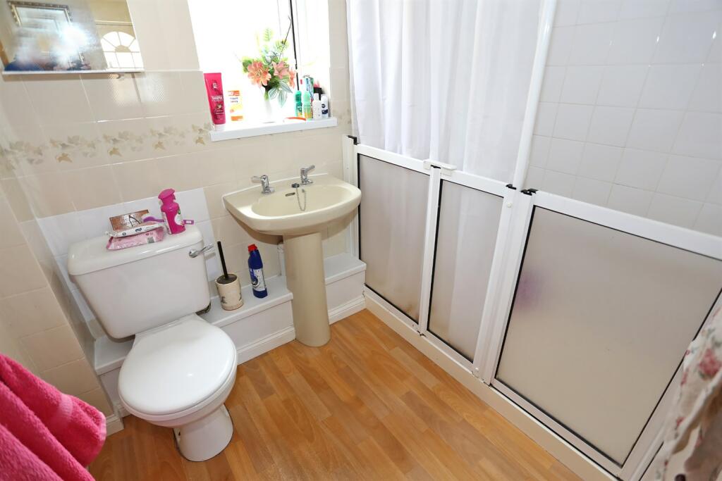 2 bedroom detached bungalow for sale in Wherry Reach, Acle, Norwich, NR13