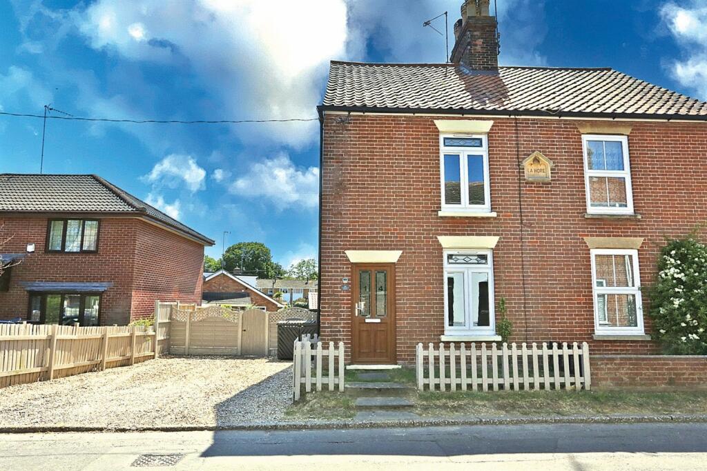 3 bedroom house for sale in Damgate Lane, Acle, NR13