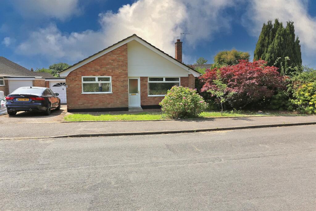 Main image of property: New Close, Acle, NR13