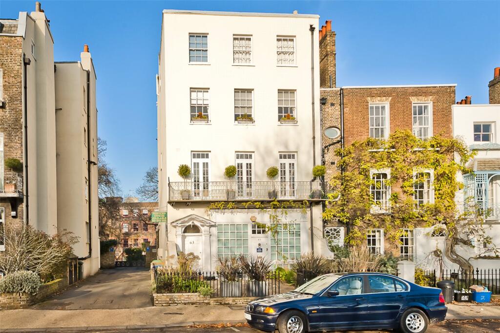 Main image of property: Kew Green, Richmond, TW9