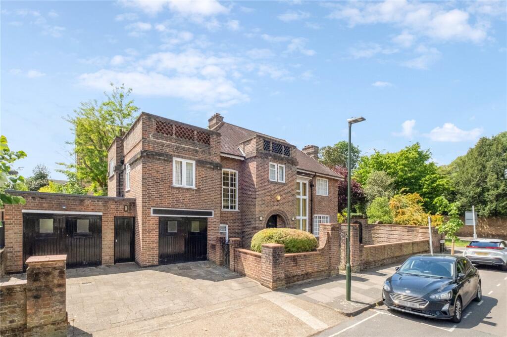 Main image of property: Kew Road, Kew, Richmond, Surrey, TW9