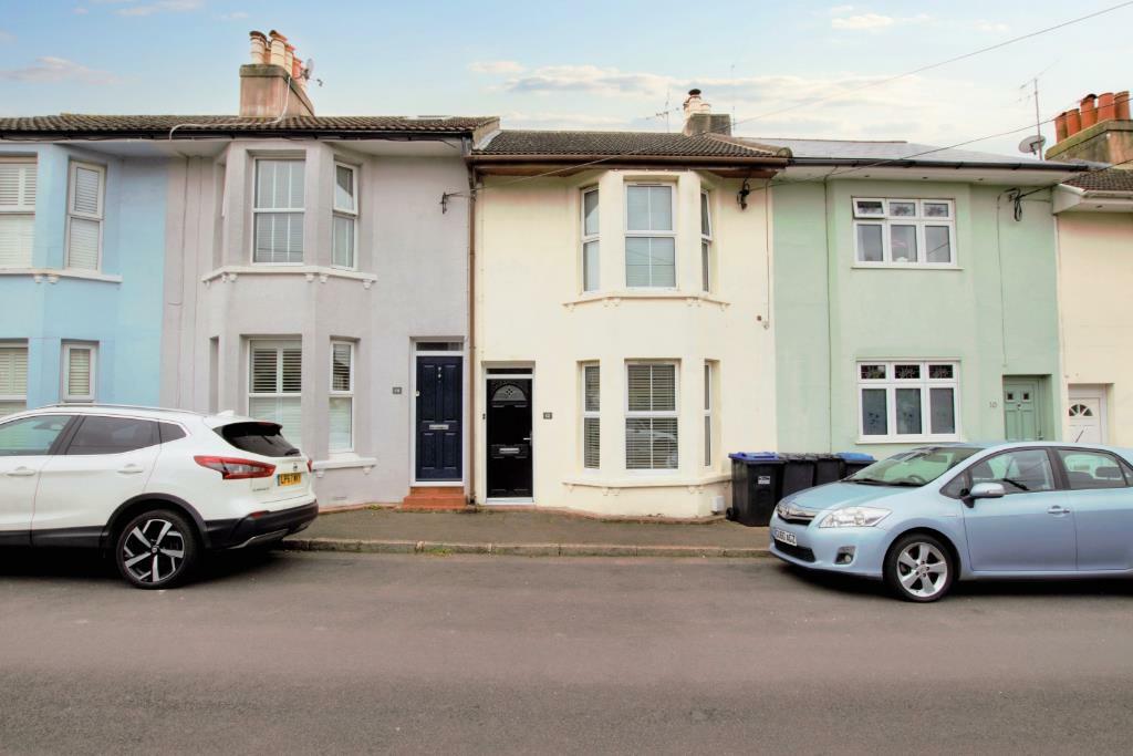 3 bedroom terraced house for sale in Livingstone Road, Burgess Hill, RH15