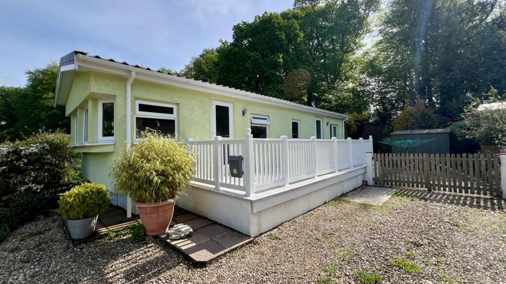1 bedroom park home for sale in Turnpike, Chard, TA20