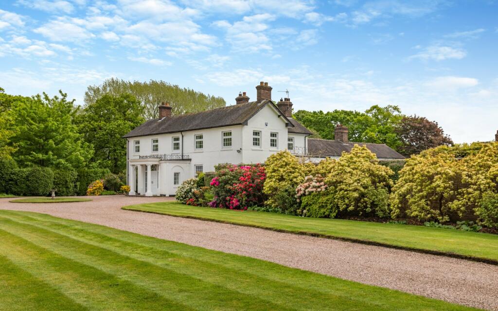 5 bedroom detached house for sale in Newcastle Road, Madeley, Crewe