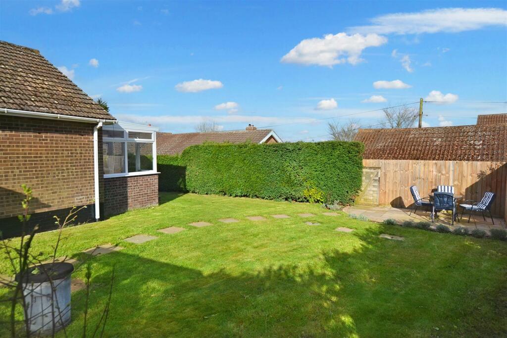 2 bedroom detached bungalow for sale in Wrights Loke, Trunch, NR28
